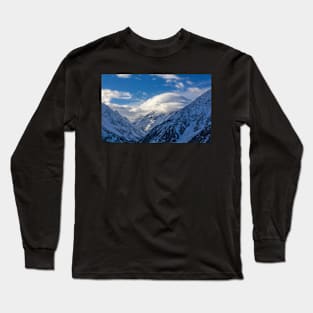 Aoraki/Mt Cook under lenticular cloud Long Sleeve T-Shirt